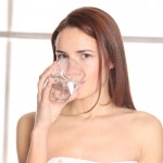 Hoe gezond is het drinken van 2 liter water per dag?